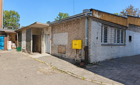 widok budynku z zewnątrz