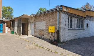 widok budynku z zewnątrz