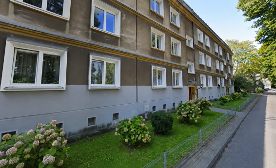 widok budynku z zewnątrz