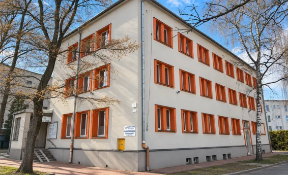 widok budynku z zewnątrz