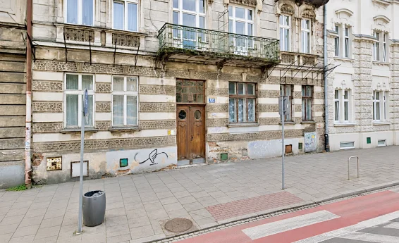 widok budynku z zewnątrz