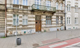 widok budynku z zewnątrz