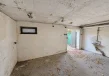 widok wnetrza pomieszczenia w piwnicy