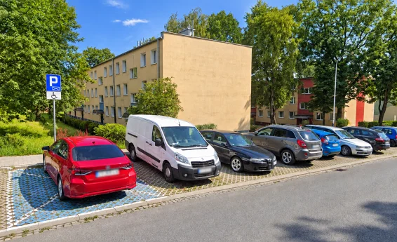 widok budynku z zewnątrz