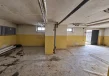 widok wnetrza pomieszczenia w piwnicy