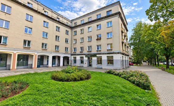 widok budynku z zewnątrz